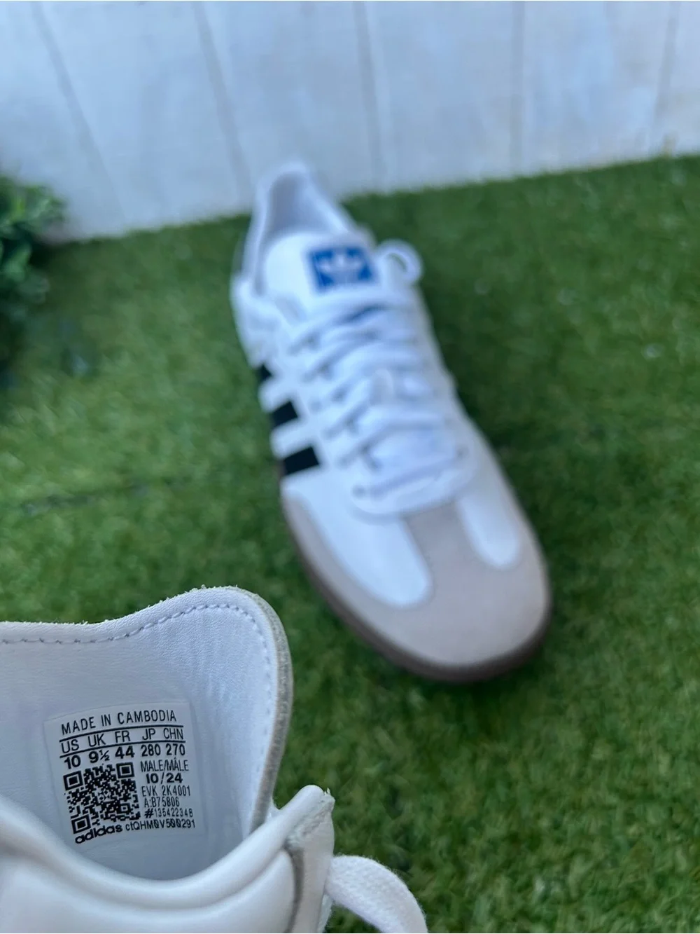 adidas  SAMBA OG SHOES $100 size men 10 gently used